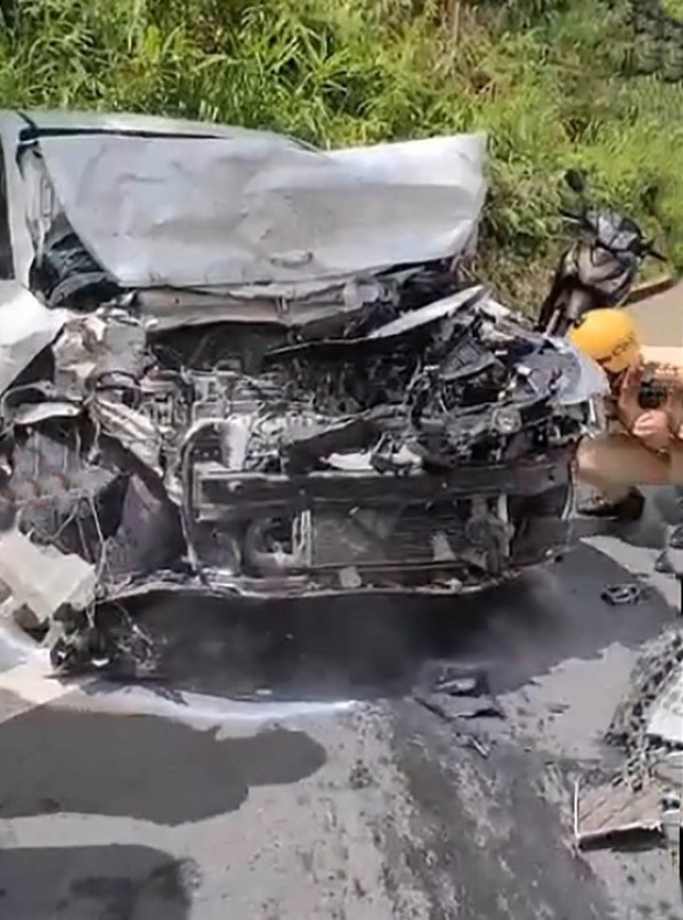 Liên tiếp 2 vụ tai nạn trên đèo Mimosa, một ô tô bốc cháy - Ảnh 2.