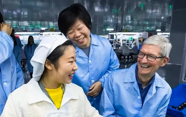 Cô công nhân làm việc 10 năm tại Foxconn chuyển mình làm chủ tịch công ty linh kiện điện tử lớn thứ 2 Trung Quốc: Thoát nghèo cũng nhờ chữ liều - Ảnh 1. Cô công nhân làm việc 10 năm tại Foxconn chuyển mình làm chủ tịch công ty linh kiện điện tử lớn thứ 2 Trung Quốc: Thoát nghèo cũng nhờ chữ liều - Ảnh 1.