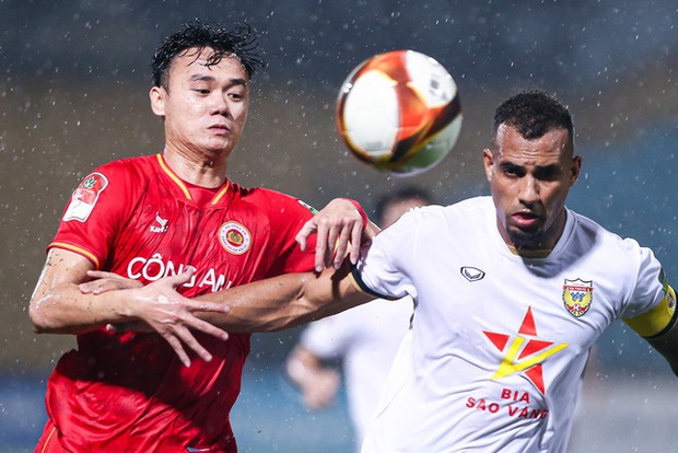 Ngày ra mắt của Quang Hải: Ngôi sao Ngoại binh lấp lánh, CLB Công an Hà Nội đoạt chiến thắng mãn nhãn