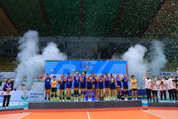 Tuyển thủ Việt Nam ghi dấu ấn đẹp trên đối thủ sau chiến thắng vinh dự tại giải bóng chuyền châu Á