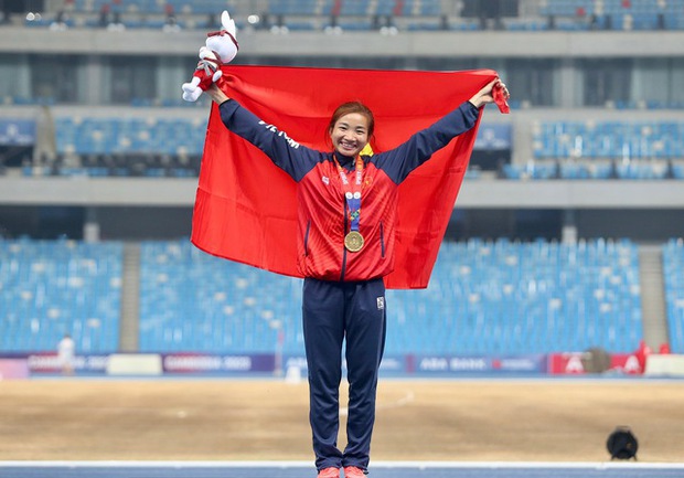 Chân dung 'Nguyễn Thị Oanh' - gương mặt điền kinh thành công thu hút người dùng mạng hơn cả Sơn Tùng M-TP và Đen Vâu