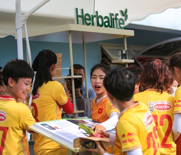 Lí do bất ngờ giúp Thanh Nhã ghi bàn trong phút cuối theo lý thuyết của HLV Mai Đức Chung