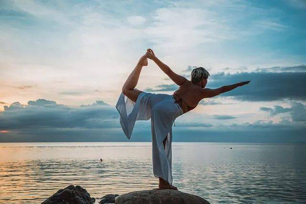 Người trường thọ sẽ có chung 4 điểm khi đi đứng, ai sở hữu đủ thì thật đáng ghen tị - Ảnh 3.