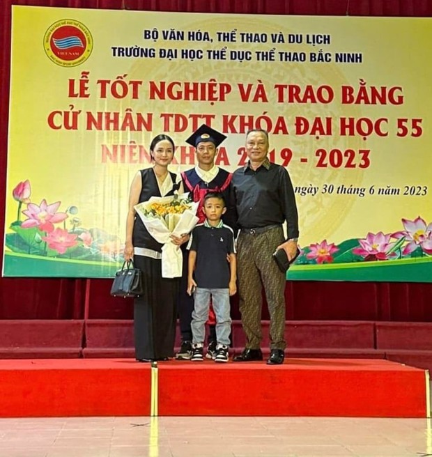 Văn Quyết: Câu chuyện học vấn đằng sau sự nghiệp bóng đá