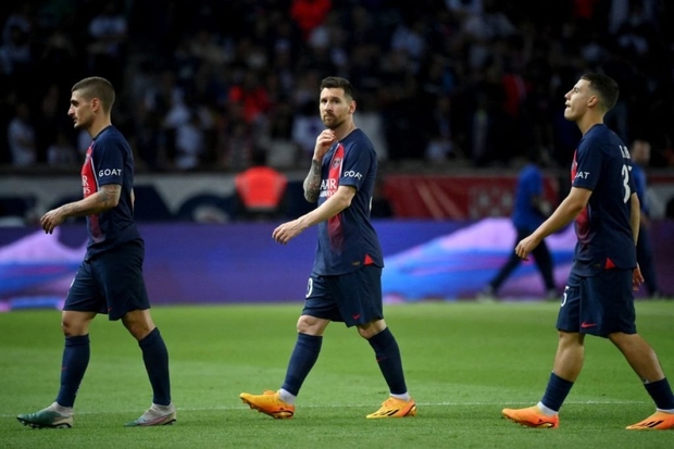 Messi đượm buồn trong lần cuối khoác áo PSG - Ảnh 7.