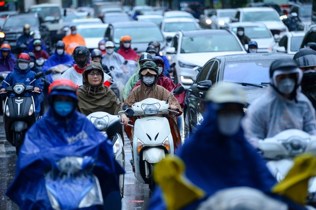 10 điểm đến đẹp nhất Hà Nội khi mưa vàng: Nơi nên đến và tránh để không ngập úng