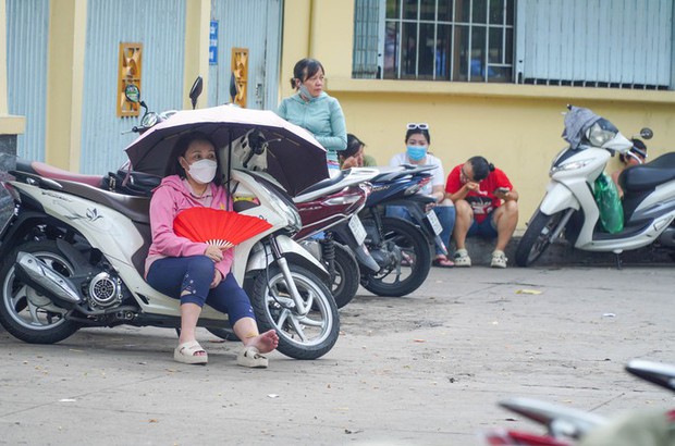 Kết thúc kỳ thi tuyển sinh lớp 10: Về nhà ngủ thôi! - Ảnh 10.