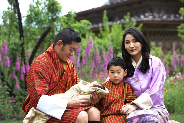 Hoàng hậu vạn người mê của Bhutan đăng ảnh nền nã, dịu dàng mừng sinh nhật - Ảnh 2.