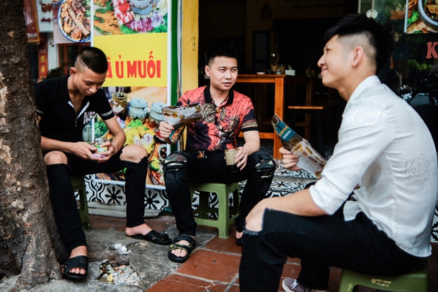 Điện gián đoạn khiến nhà hàng, quán ăn ở Hà Nội đối mặt với khó khăn