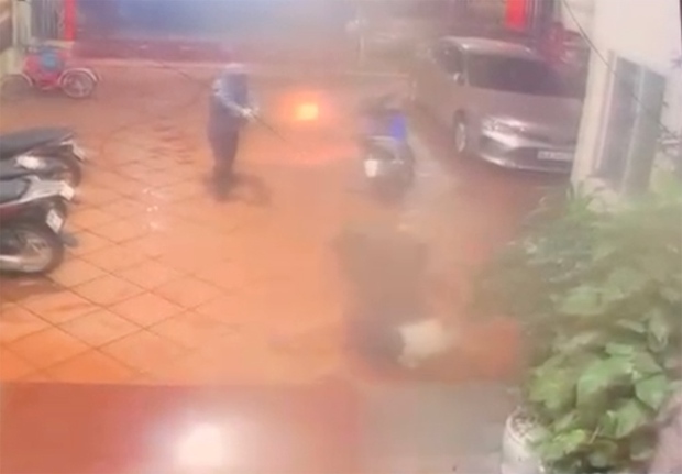Hai kẻ cướp nổ súng, bắn chủ tiệm vàng ở Hải Dương bỏ chạy thế nào? - Ảnh 3.