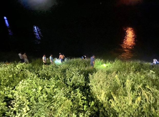 Chồng ghen tuông đâm vợ nguy kịch, phóng hỏa đốt nhà hàng xóm