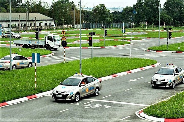 Tăng lệ phí sát hạch lái xe từ 1/8 - Ảnh 1. Tăng lệ phí sát hạch lái xe từ 1/8 - Ảnh 1.