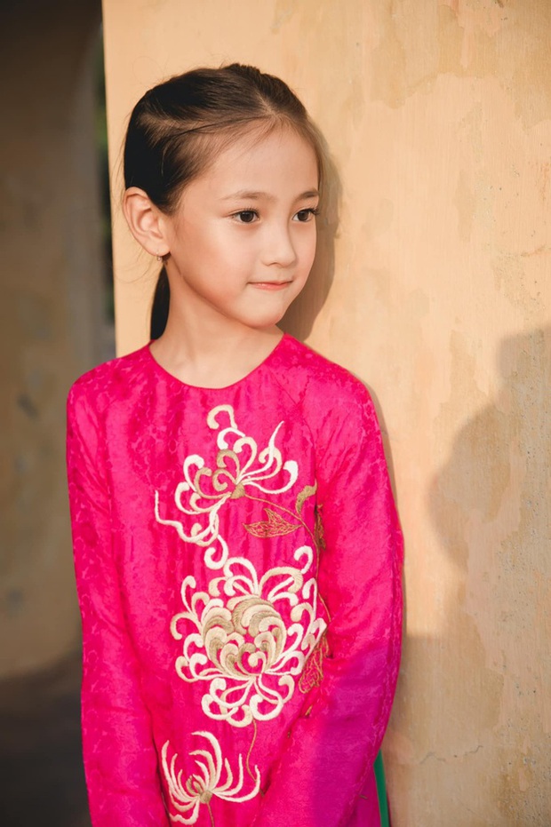 Nhan sắc ái nữ 8 tuổi của Hà Kiều Anh được ví như tiểu mỹ nhân - Ảnh 5.