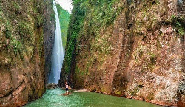 Địa điểm đẹp như trong phim kiếm hiệp, được gọi với biệt danh viên ngọc thô ẩn mình trong núi: Thực chất ở ngay miền Bắc Việt Nam - Ảnh 8.