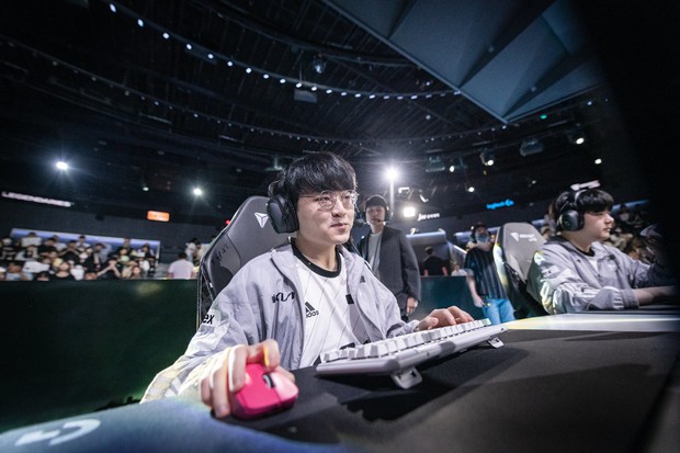 Faker và DK phá kỷ lục, tung hoành sau trận đại chiến kinh điển