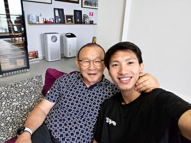 HLV Park Hang-seo gắp gỡ tuyển thủ Việt Nam thường xuyên, dự họp lớp tập thể cùng đội hình hùng hậu