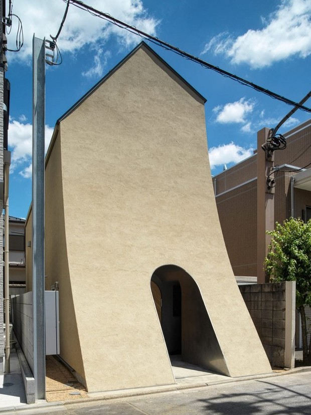 Độc lạ ngôi nhà có mặt tiền cong, được mệnh danh là ''tuyệt tác kiến trúc'' của Nhật Bản