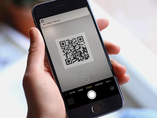 Cách mở một tính năng ẩn trên iPhone mà ít người biết: Biến điện thoại thành kính lúp soi rõ mọi thứ - Ảnh 2. Cách mở một tính năng ẩn trên iPhone mà ít người biết: Biến điện thoại thành kính lúp soi rõ mọi thứ - Ảnh 2.
