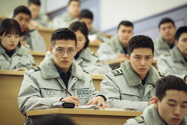Điểm danh những bộ phim Hàn Quốc khiến khán giả cười ra nước mắt - Ảnh 2.