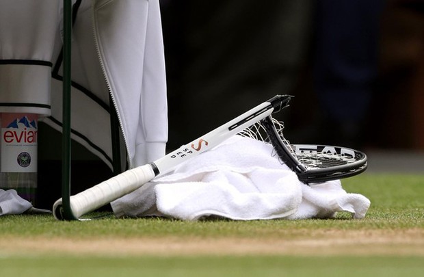 Điểm danh khoảnh khắc nổi điên của Djokovic: Gãy đôi vợt vì mất điểm trước Carlos Alcaraz