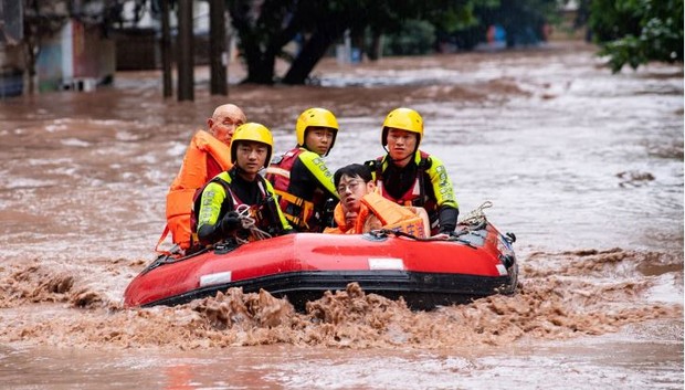 Nóng thiêu đốt và mưa kỷ lục, châu Á quay cuồng vì khủng hoảng khí hậu - Ảnh 4.