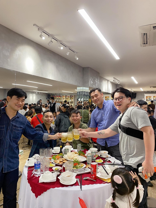 Câu xin lỗi bất ngờ từ Phan Hiển khiến Khánh Thi lắc đầu không thốt nên lời