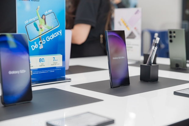 Không khí náo nhiệt trong ngày khai trương cửa hàng trải nghiệm Samsung SamCenter thứ 30 - Ảnh 14. Không khí náo nhiệt trong ngày khai trương cửa hàng trải nghiệm Samsung SamCenter thứ 30 - Ảnh 14.