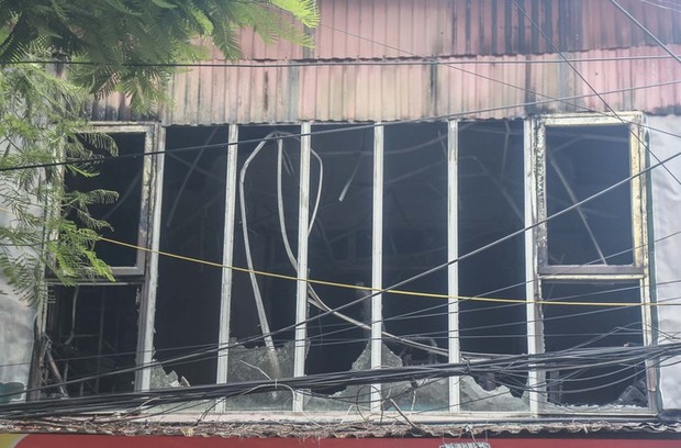 Nhân chứng kể lại giây phút kinh hoàng của vụ cháy nhà khiến 3 người tử vong ở Hà Nội - Ảnh 5.