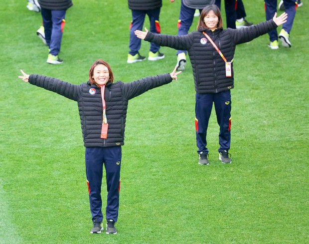 Đội tuyển nữ Việt Nam gây sốt với tình yêu hoành tráng dành cho đất nước tại World Cup 2023