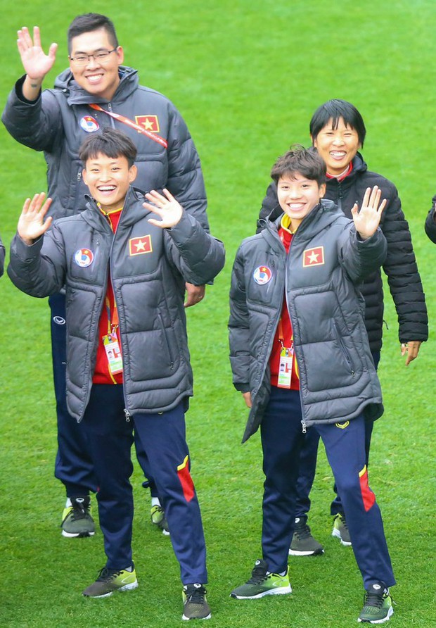 Đội tuyển nữ Việt Nam gây sốt với tình yêu hoành tráng dành cho đất nước tại World Cup 2023