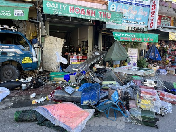 Hàng xóm bàng hoàng kể lại giây phút xe tải lao vào nhà dân làm 2 người tử vong - Ảnh 4.