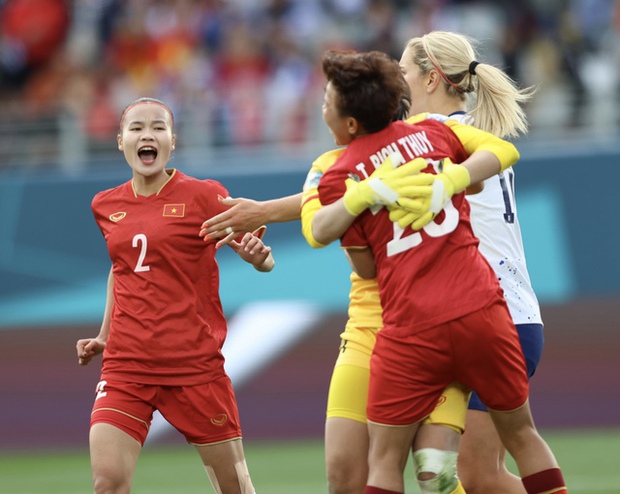 Huỳnh Như lên tiếng sau pha cản phá penalty quan trọng, chứng minh đẳng cấp vượt trội!