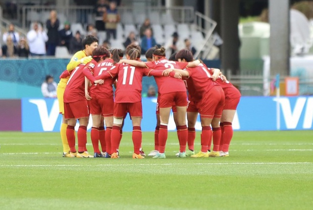 Kỷ lục bất ngờ! Thủ môn Kim Thanh cản phá penalty thần đồng cứu 'vạn người mất' cho đội tuyển nữ Việt Nam