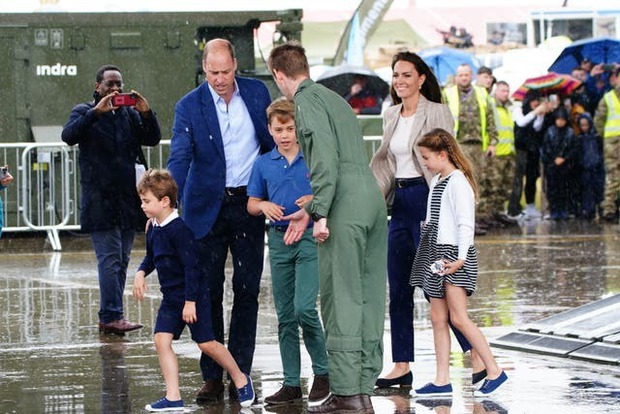 Vương phi Kate Middleton thức khuya làm một việc vào ngày sinh nhật 10 tuổi của con trai đầu - Ảnh 5.