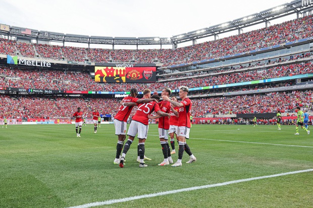 Arsenal bị Man United đánh bại thảm hại trên sân MetLife - 80000 khán giả sửng sốt