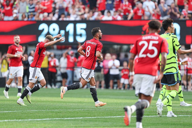 Arsenal bị Man United đánh bại thảm hại trên sân MetLife - 80000 khán giả sửng sốt