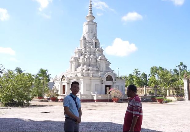  Anh nông dân miền Tây trúng số 320 tỷ, bỏ 3 tỷ xây tháp thờ cha mẹ, cách xài phần tiền còn lại mới đáng kinh ngạc - Ảnh 3.