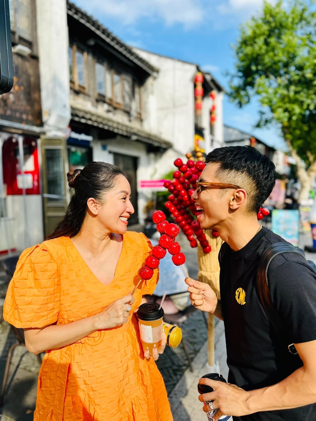 Phan Hiển chạy nước rút đưa Khánh Thi khắp nơi trước khi tụt 'nằm ổ'