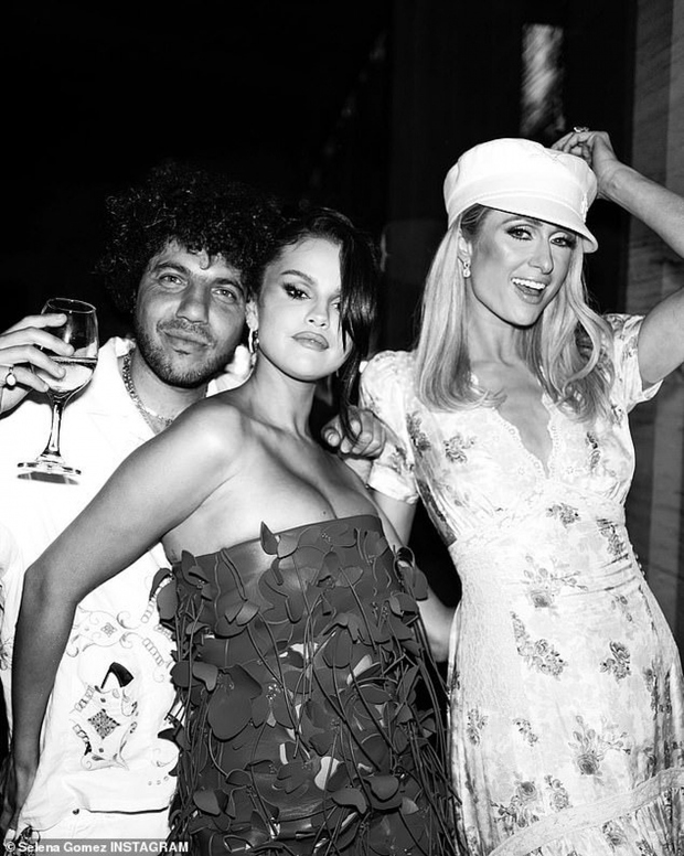 Inside Selena Gomez's star-studded 31st birthday party - Photo 4.