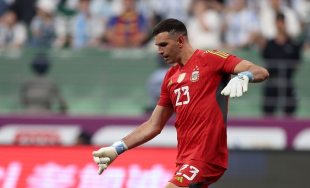 Siêu phẩm chuyển nhượng 26/7: Harry Kane đổ bộ MU, Suarez quay lại kết hợp cùng Messi