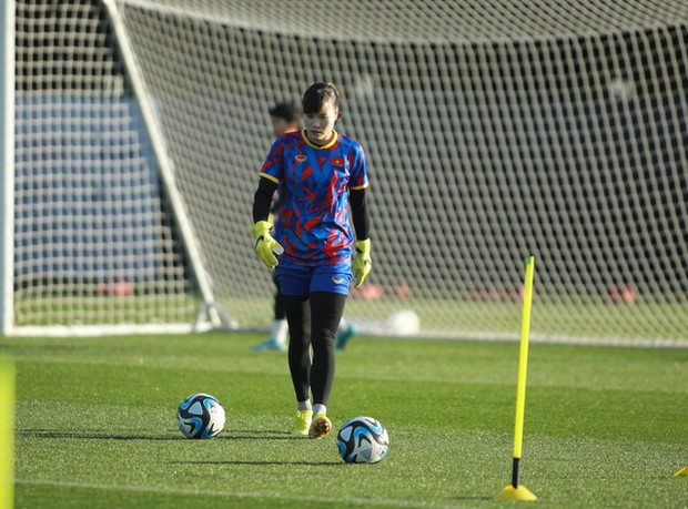 Đội tuyển nữ Việt Nam nổi bật trong buổi tập cuối trước cuộc chiến với Bồ Đào Nha