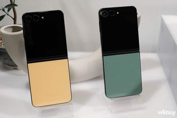 Đây là Galaxy Z Flip5: Tại sao nói đây bản nâng cấp lớn nhất của Galaxy Z Flip từ trước đến nay? - Ảnh 18. Đây là Galaxy Z Flip5: Tại sao nói đây bản nâng cấp lớn nhất của Galaxy Z Flip từ trước đến nay? - Ảnh 18.