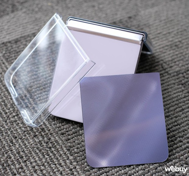 Đây là Galaxy Z Flip5: Tại sao nói đây bản nâng cấp lớn nhất của Galaxy Z Flip từ trước đến nay? - Ảnh 15. Đây là Galaxy Z Flip5: Tại sao nói đây bản nâng cấp lớn nhất của Galaxy Z Flip từ trước đến nay? - Ảnh 15.