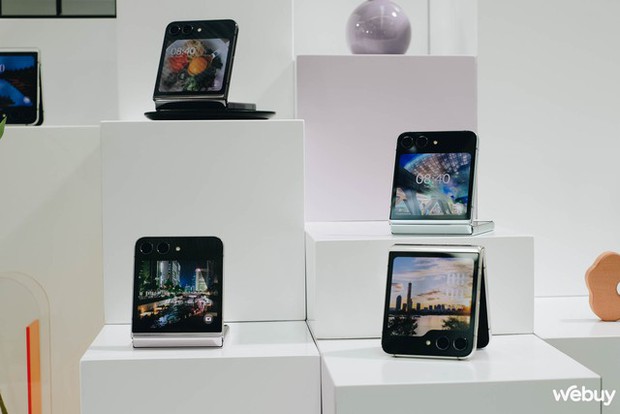 Đây là Galaxy Z Flip5: Tại sao nói đây bản nâng cấp lớn nhất của Galaxy Z Flip từ trước đến nay? - Ảnh 11. Đây là Galaxy Z Flip5: Tại sao nói đây bản nâng cấp lớn nhất của Galaxy Z Flip từ trước đến nay? - Ảnh 11.