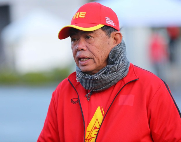 Quần đùi áo số Việt Nam hút hồn người hâm mộ, cháy hết mình cổ vũ đội tuyển nữ