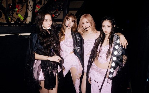 Fan Việt Nam sốt ruột đếm ngược từng giờ từng phút, Blackpink khiến fans phát cuồng với hình ảnh hoàn toàn đột phá!