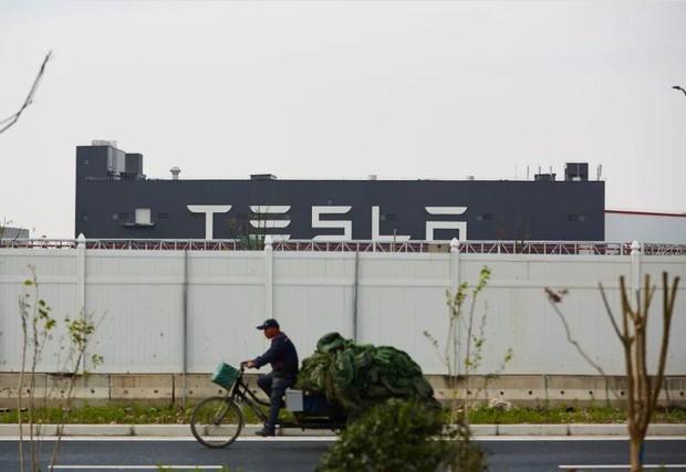 Elon Musk, xe của tôi đâu?: Hàng triệu khách hàng đặt cọc ô tô Tesla chờ 4 năm mòn mỏi nhưng chẳng thấy đâu - Ảnh 4. Elon Musk, xe của tôi đâu?: Hàng triệu khách hàng đặt cọc ô tô Tesla chờ 4 năm mòn mỏi nhưng chẳng thấy đâu - Ảnh 4.