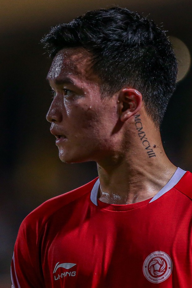 Đội trưởng Hoàng Đức ghi bàn như thần đồng khi VAR lần đầu xuất hiện tại VLeague