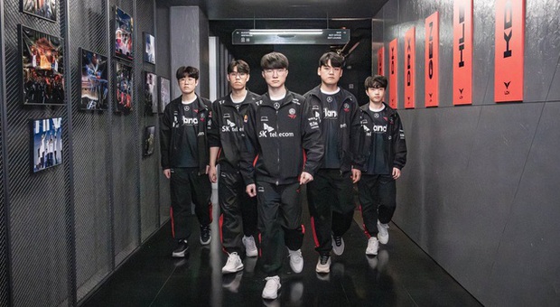 SofM vượt trội hơn Oner theo nhận định HLV Ren, cộng đồng đồng lòng tranh luận