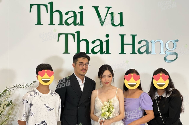 HOT: Vũ. bất ngờ tổ chức đám cưới tại Hà Nội, visual cô dâu chú rể nổi bật - Ảnh 5.